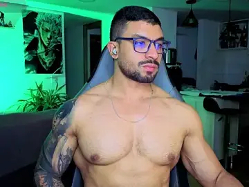 Stripchat Live Sex Cam of Michael_Diamond