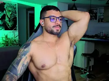 Stripchat Sex Chat of Michael_Diamond