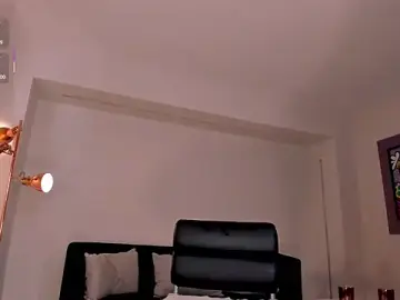 Stripchat Sex Cam of MilaLawrence