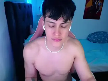 Stripchat Live Sex Cam of jessi_and_boy