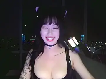 Stripchat Free Porn Cam of obeycarrienoona