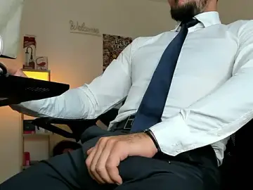 Stripchat Sex Cam of marioslim