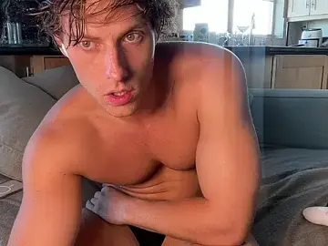 Stripchat Free Porn Cam of alex_islivee
