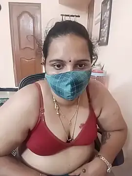 Stripchat Adult Webcam of pirainilla