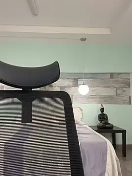 Stripchat Sex Cam of Emilia_Bakerr