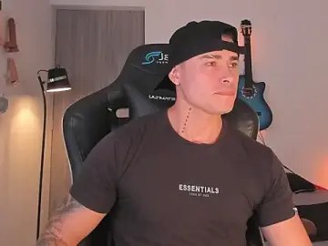 Stripchat Sex Cam of connorsmiith