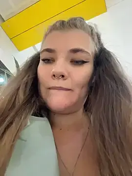 Stripchat Free Live Porn of Holy_Tereza