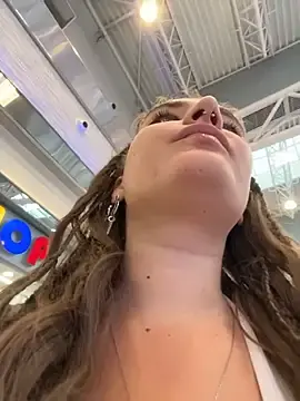 Stripchat Free Live Porn of Holy_Tereza