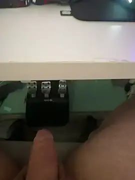 Stripchat Live Sex Cam of hornywelshguy1