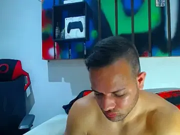Stripchat Live Sex of hugo_19cm