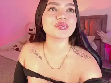 Stripchat Free Live Porn of MarianaBaez1