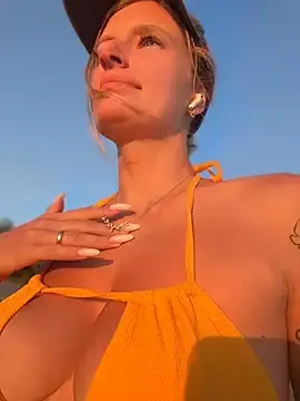 Stripchat Nude Webcam of Betsy