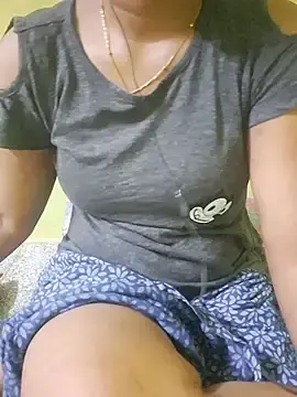 Stripchat Free Porn Cam of tamil_kanaka