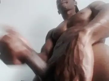 Stripchat Free Porn Cam of drake_brwon_23