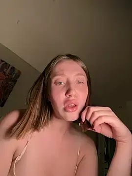 Stripchat Free Porn Cam of Sophie_Avory