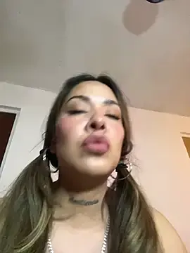 Stripchat Sex Cam of LilEuphoria