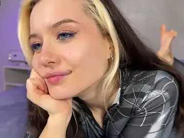 Stripchat Adult Webcam of _blowjob_queen