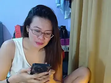 Stripchat Live Sex Cam of crizzybel