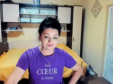 Stripchat Free Porn Cam of Soffy_Skye