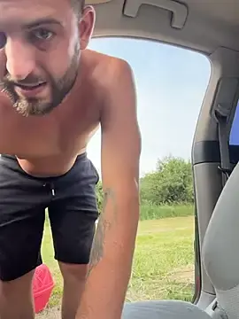 Stripchat Free Porn Cam of Pablo_Hornyguy95