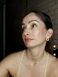 Stripchat Sex Chat of Loly_Horny