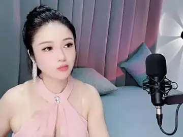 Stripchat Free Porn Cam of Momo-Wow