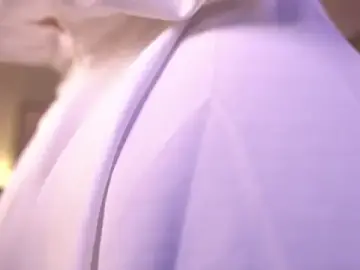 Stripchat Live Porn of ElleDiane