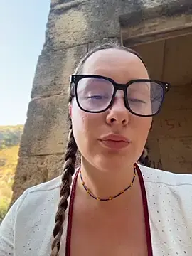 Stripchat Live Porn of Mona_Plus