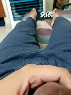 Stripchat Free Live Porn of wrong_man25