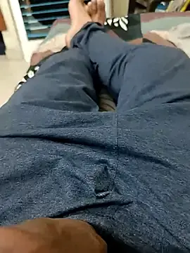 Stripchat Free Live Porn of wrong_man25