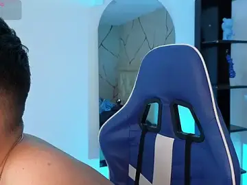Stripchat Watch Live Sex Cams of JamesCr_
