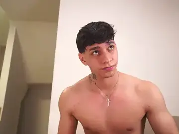 Stripchat Live Sex Cam of Josep_Davies