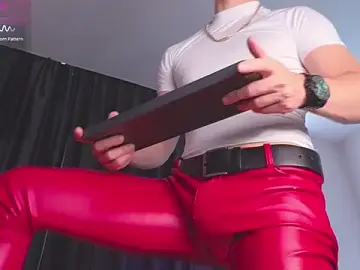 Stripchat Free Porn Cam of S3Xyes