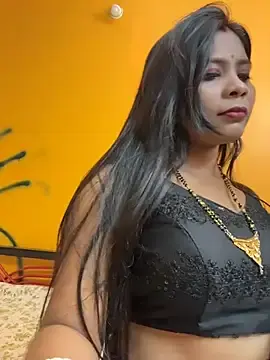 Stripchat Sex Cam of RedQQueen