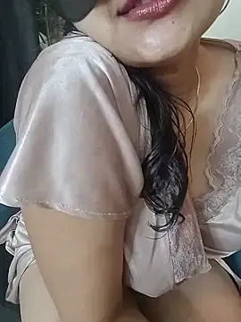Stripchat Live Sex Cam of kaamuk_shweta