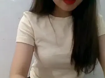 Stripchat Adult Webcam of kiraa-007