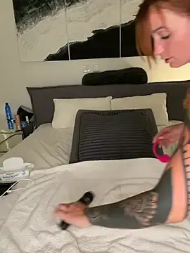 Stripchat Live Sex of Laurahorney_xo