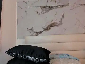 Stripchat Free Live Porn of emily_lady20