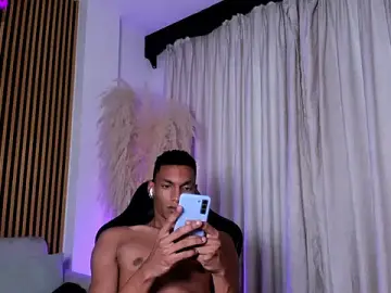 Stripchat Live Sex of JulienSaint
