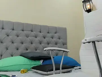 Stripchat Sex Cam of bruno_miller_