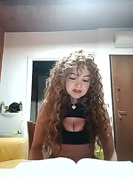 Stripchat Adult Webcam of CurlyElisa