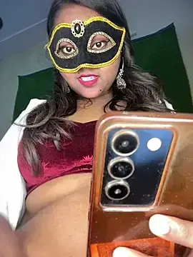 Stripchat Live Sex Cam of HOTTY-TINA