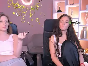 Stripchat Watch Live Sex Cams of eva_smiith_