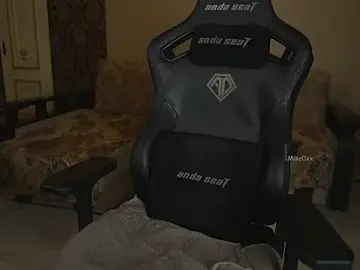 Stripchat Sex Cam of mike0xx
