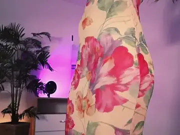 Stripchat Live Sex Cam of Misslullu