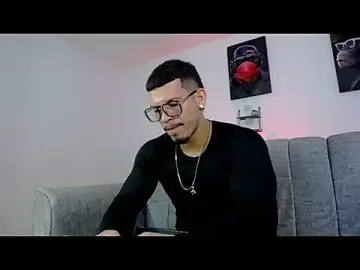 Stripchat Adult Webcam of Ethan_rodgers01