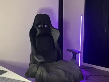 Stripchat Best live sex cam show of SamLure1