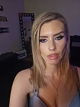 Stripchat Live Sex Cam of ellieconradxo