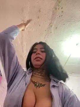 Stripchat Free Live Porn of YummyGirl_