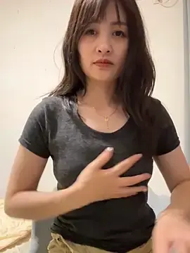 Stripchat Live Sex Cam of huihui_520